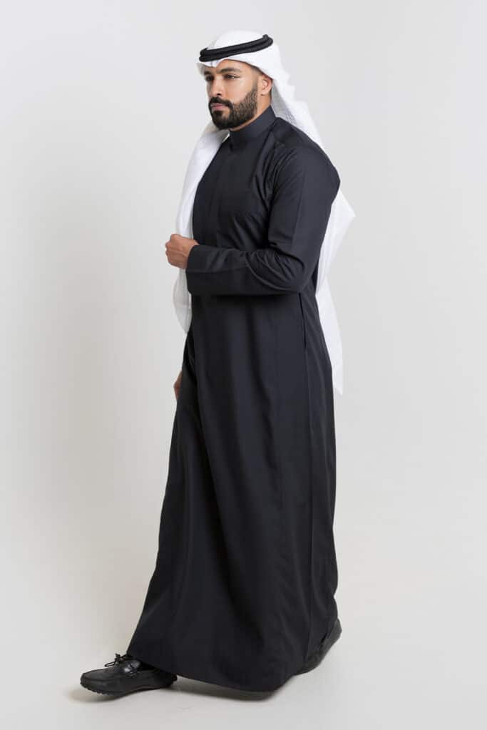 Al-Shiaka® Saudi Collared Thobe - Black