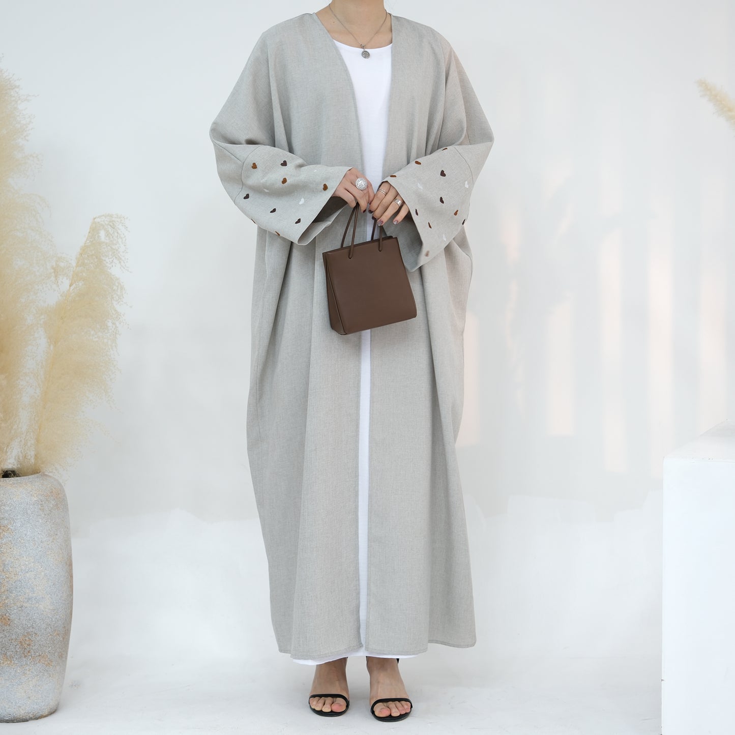 Modest Heart Sleeve Open Abaya - Light Grey/Brown