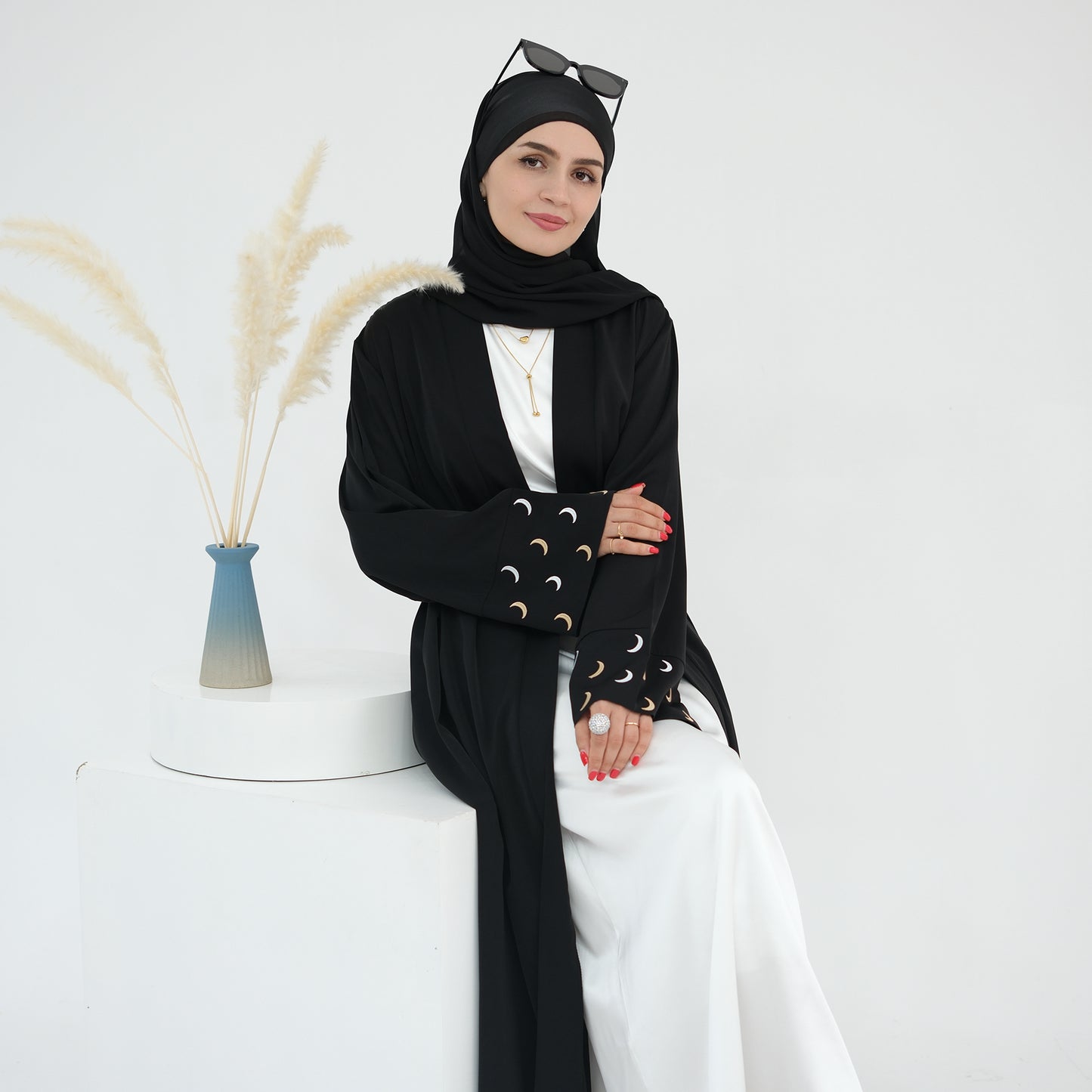 Modest Crescent Moon Sleeve Open Abaya - Black